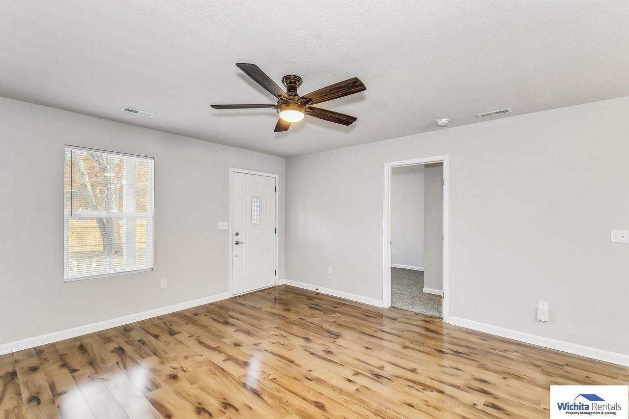 201 S Meridian Ave - Photo 4 of 11