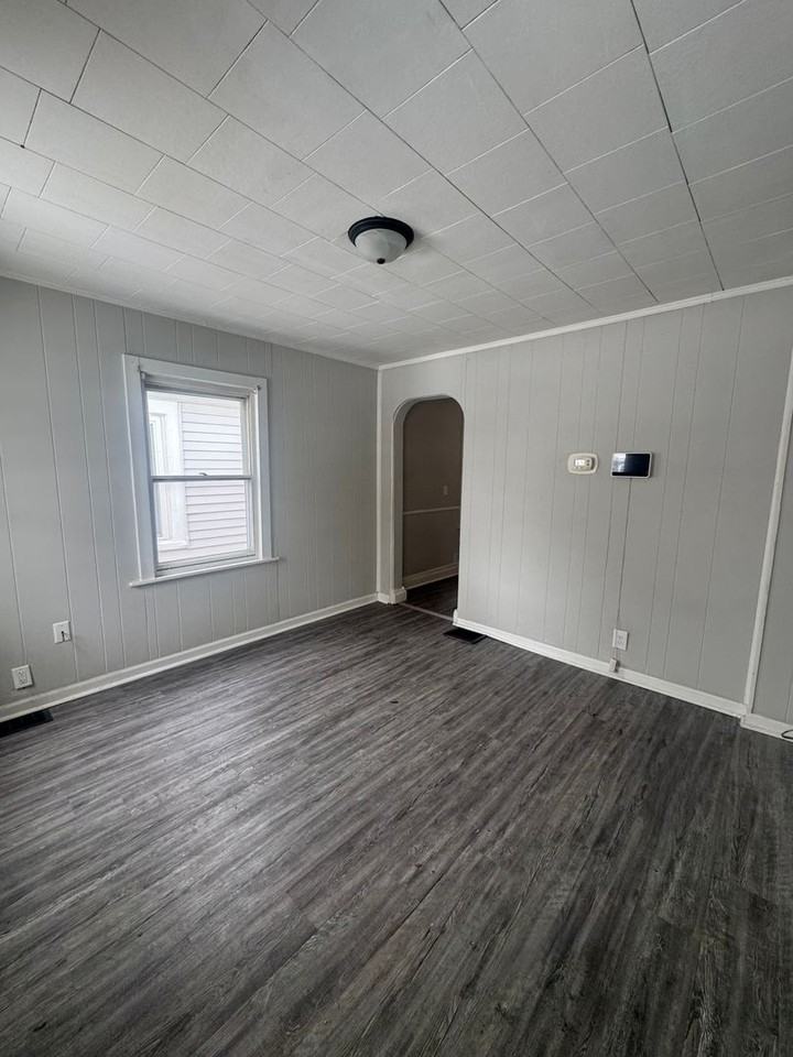 414 Hunter Ave - Photo 2 of 6