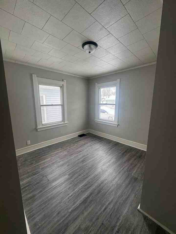 414 Hunter Ave - Photo 4 of 6