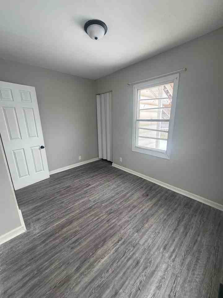 414 Hunter Ave - Photo 5 of 6