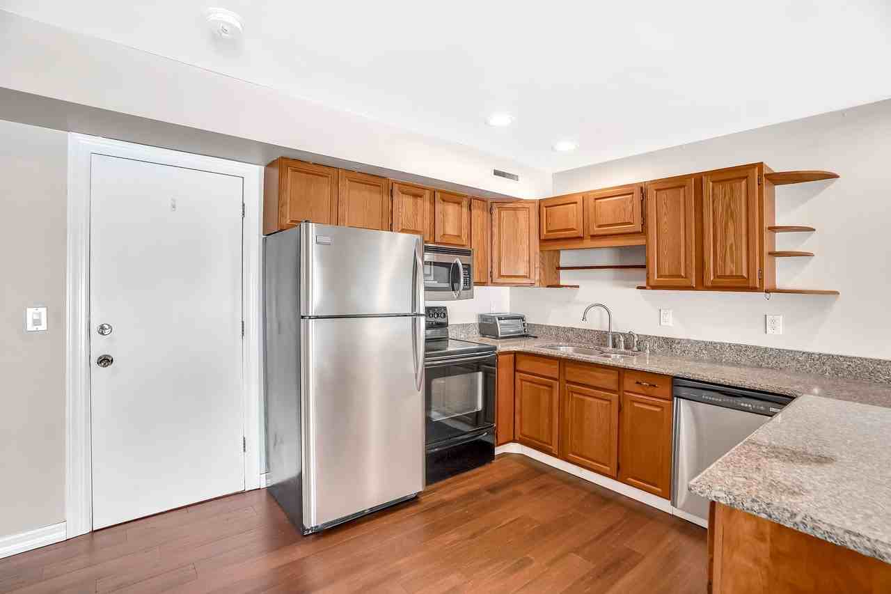 2219 North Ave #15 - Photo 3 of 14