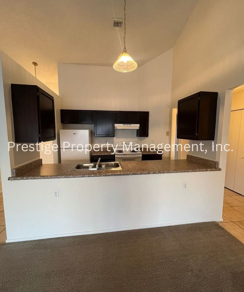 3030 W Via Principia - Photo 4 of 22