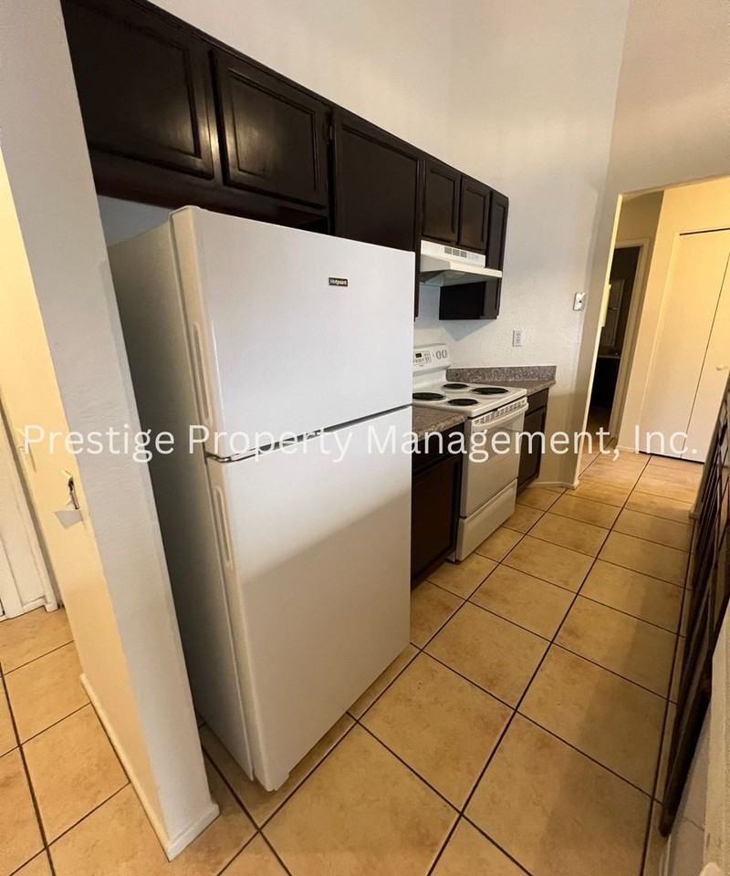 3030 W Via Principia - Photo 5 of 22