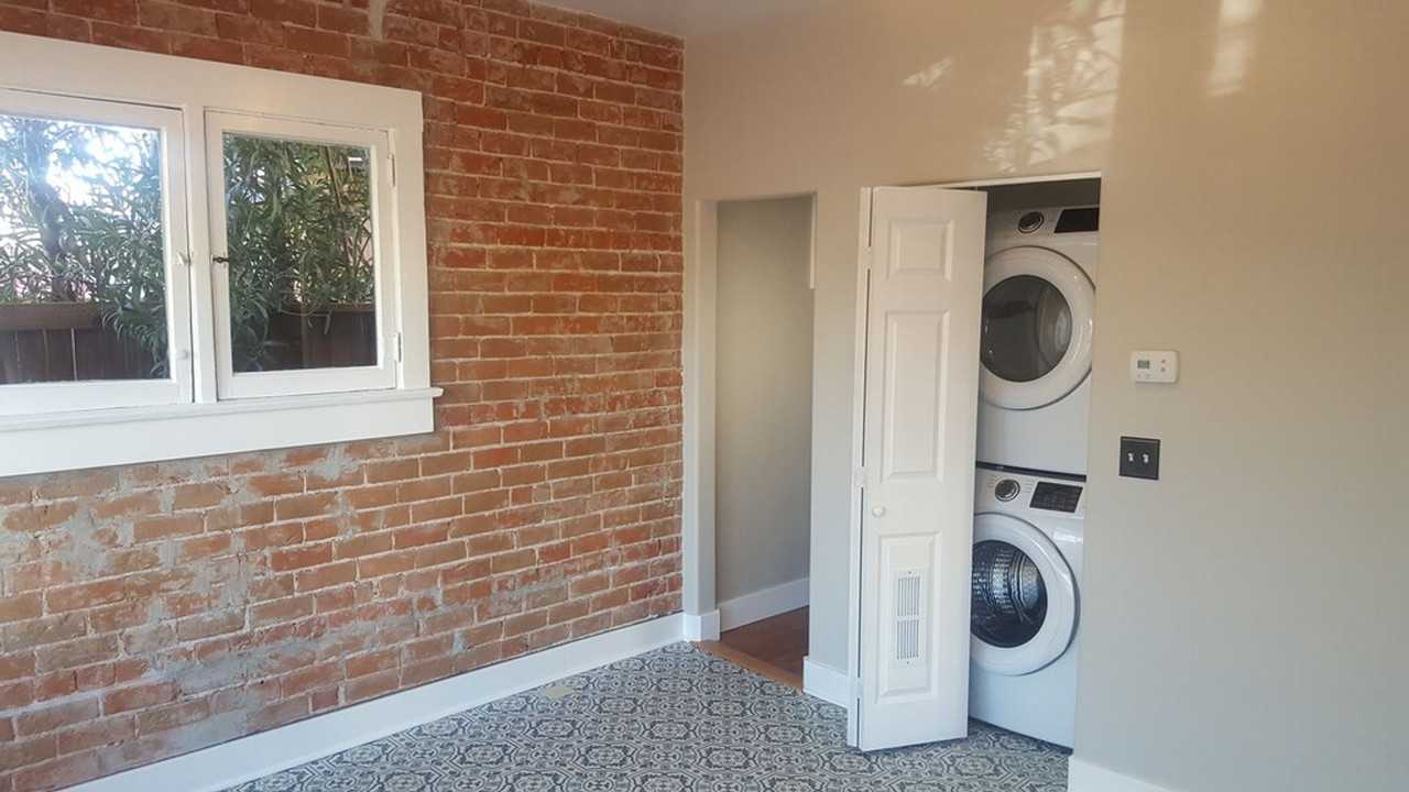 710 N 6th Ave #4 - Photo 2 of 2