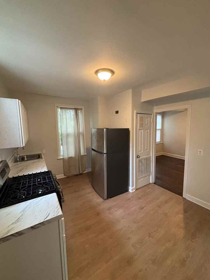 57 Thompson Street - Photo 5 of 17