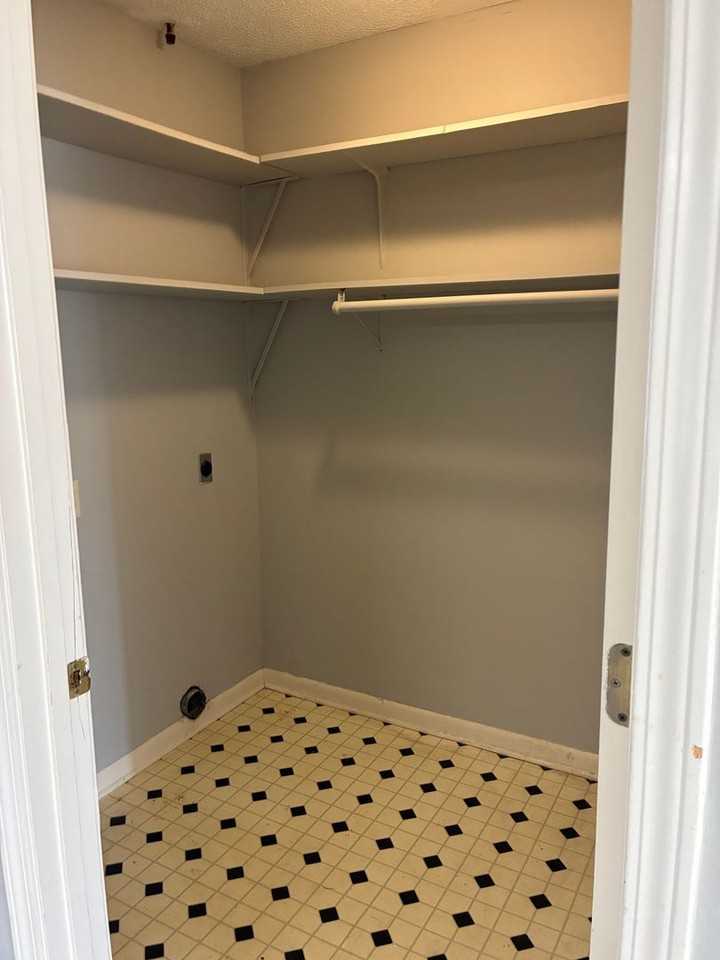 5 Hartwell Pl - Photo 3 of 9