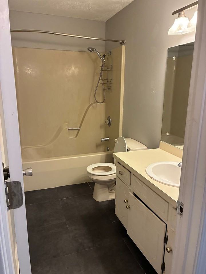 5 Hartwell Pl - Photo 6 of 9