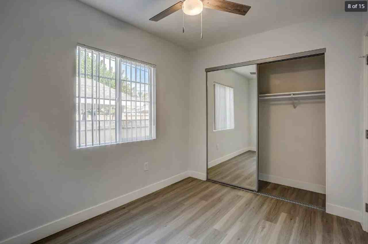 849 W. 11th Street - Photo 5 of 20