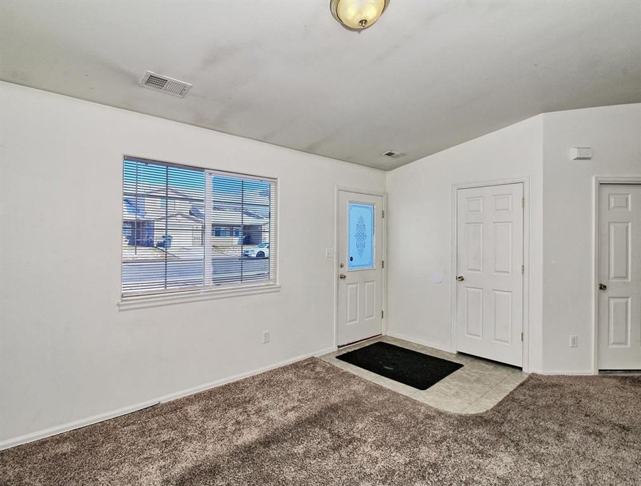 1217 Santa Clara Ave - Photo 2 of 7