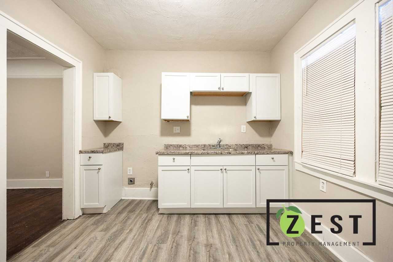 3209 3209 & 3211 Pasadena - Photo 6 of 18