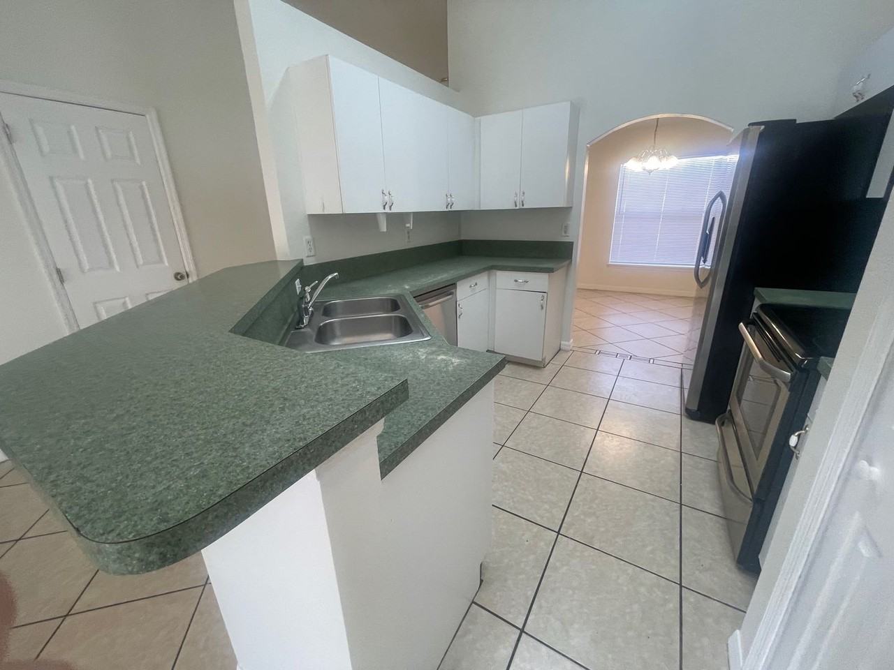 24 Sawfish Ct - Photo 6 of 26