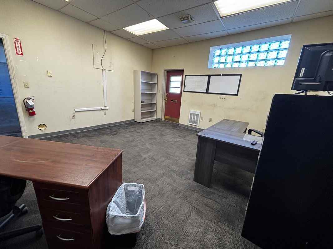 505 Lynn St ##A - Photo 3 of 9