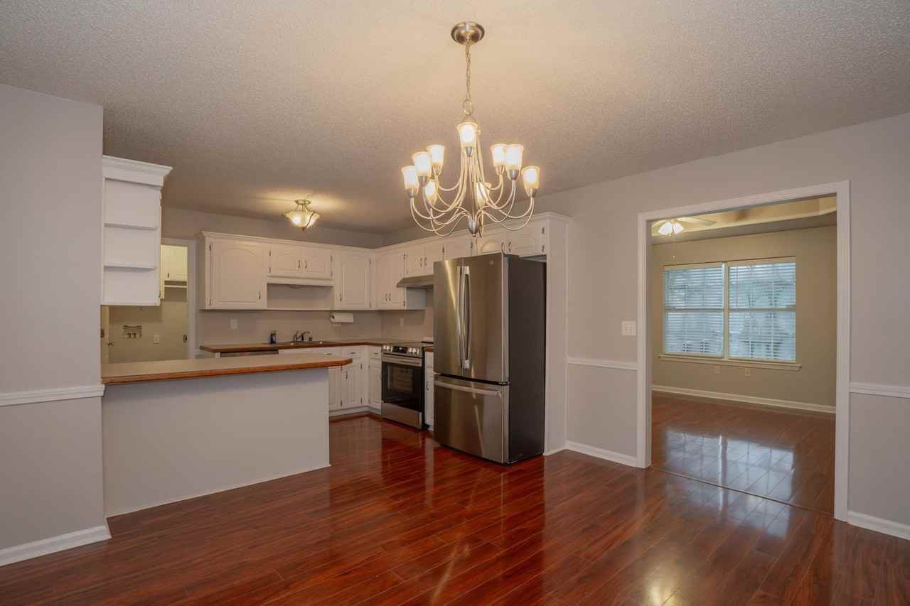 29 Azalea Dr - Photo 2 of 36