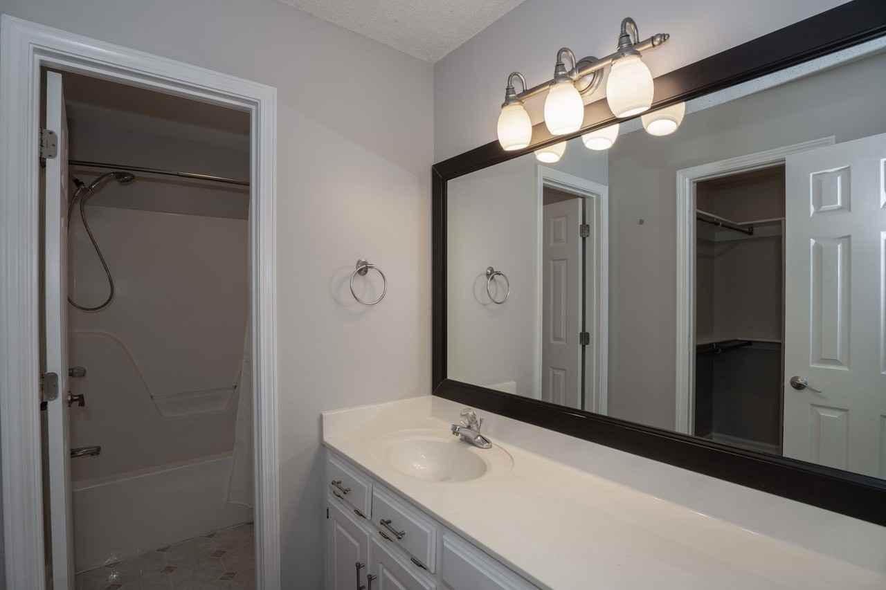 29 Azalea Dr - Photo 5 of 36