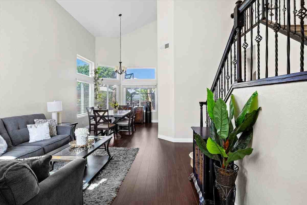 3718 Via Las Villas - Photo 5 of 18