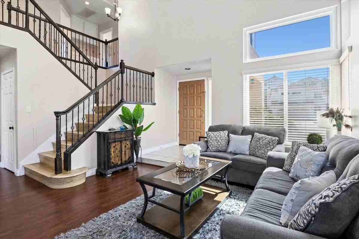 3718 Via Las Villas - Photo 7 of 18