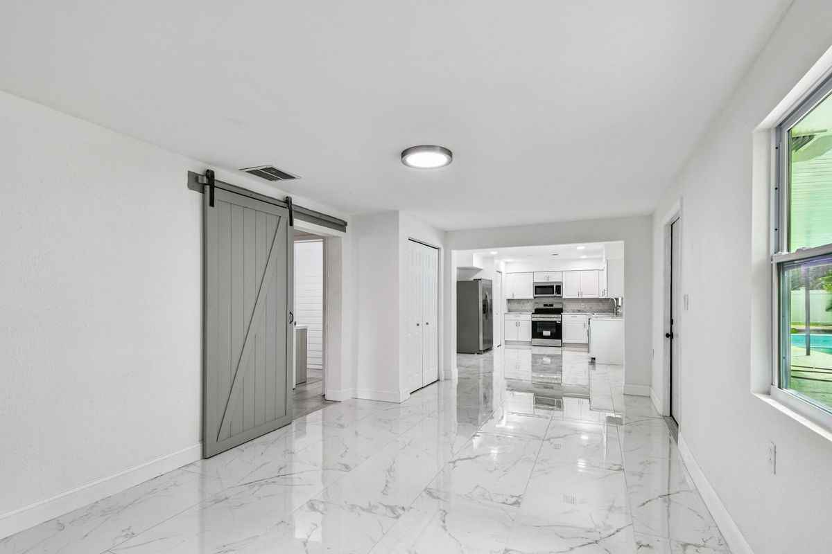 6016 Arthur Ave - Photo 3 of 5