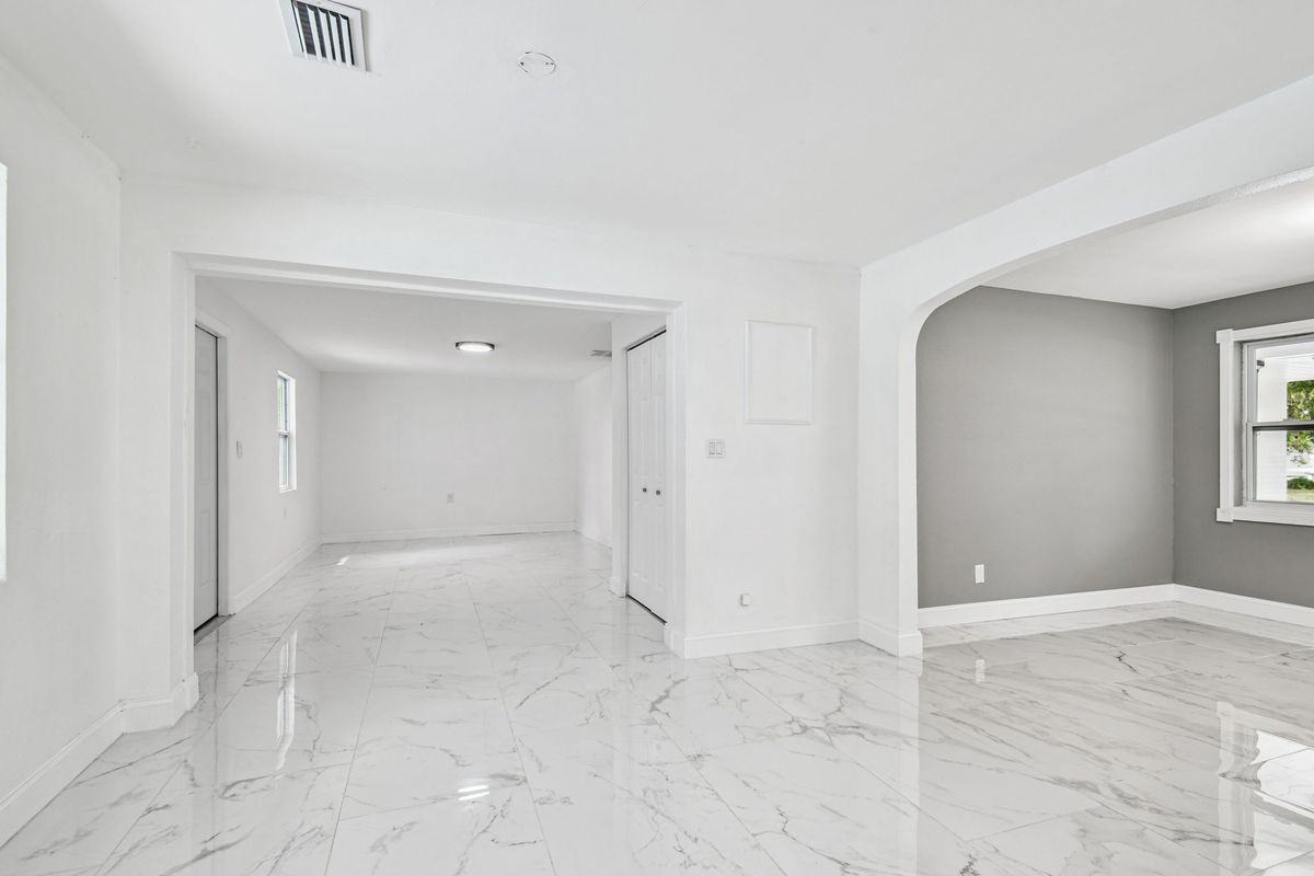 6016 Arthur Ave - Photo 4 of 5