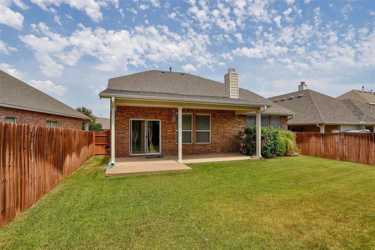 15529 Landing Creek Ln - Photo 5 of 31