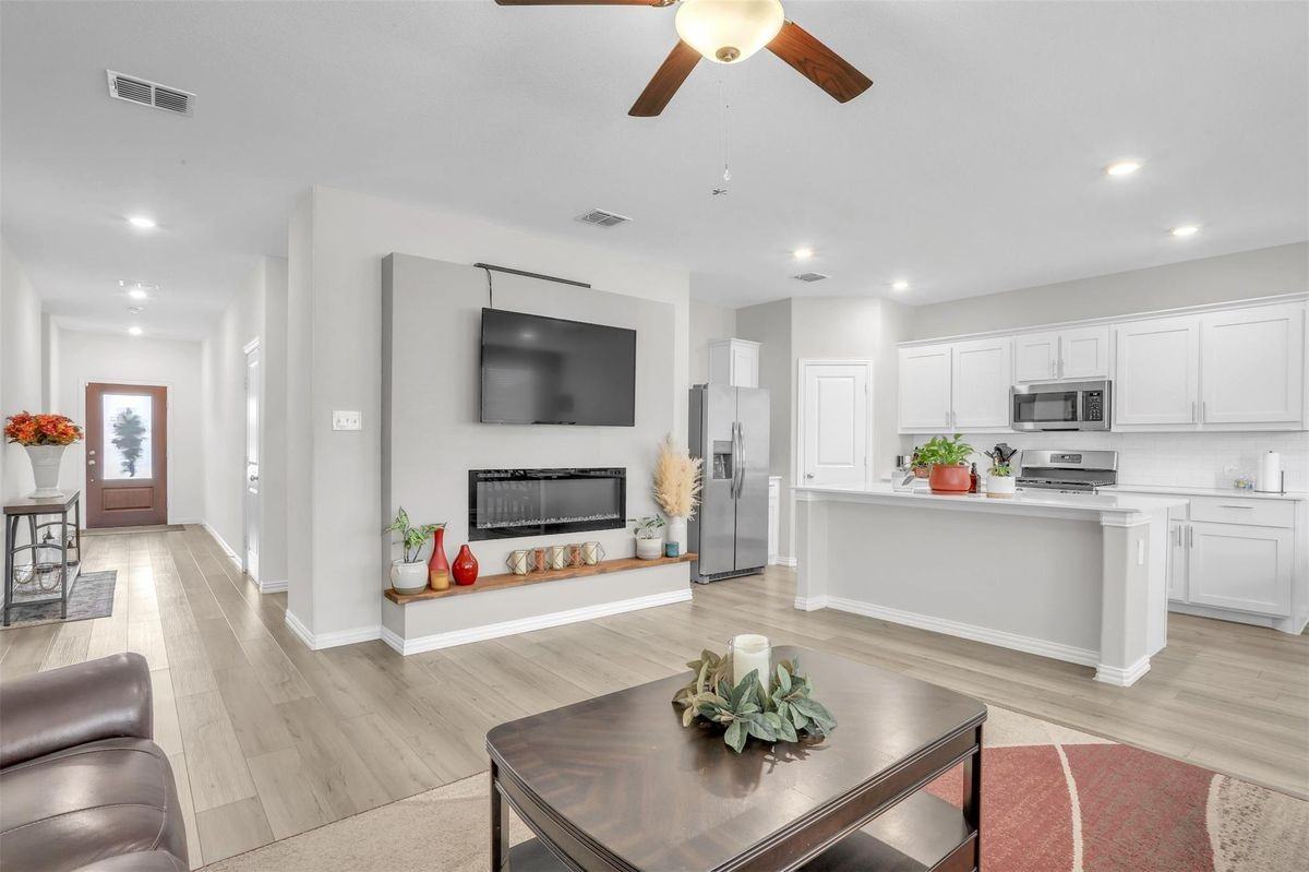 3220 Sioux Trl - Photo 2 of 20