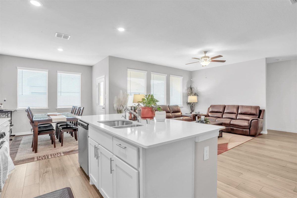 3220 Sioux Trl - Photo 5 of 20