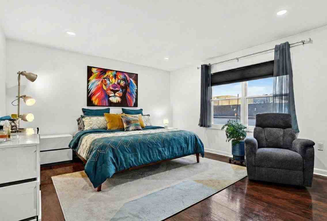 121 Arlington St - Photo 2 of 8