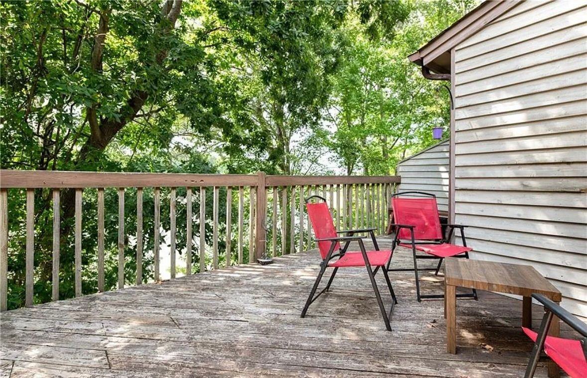 250 Misty Point Ln - Photo 5 of 19