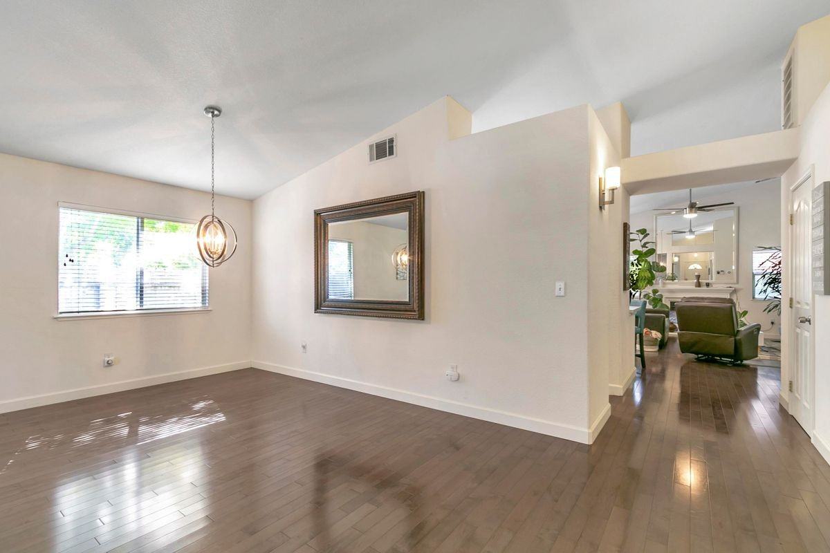 3257 Vista Del Lago Way - Photo 5 of 46