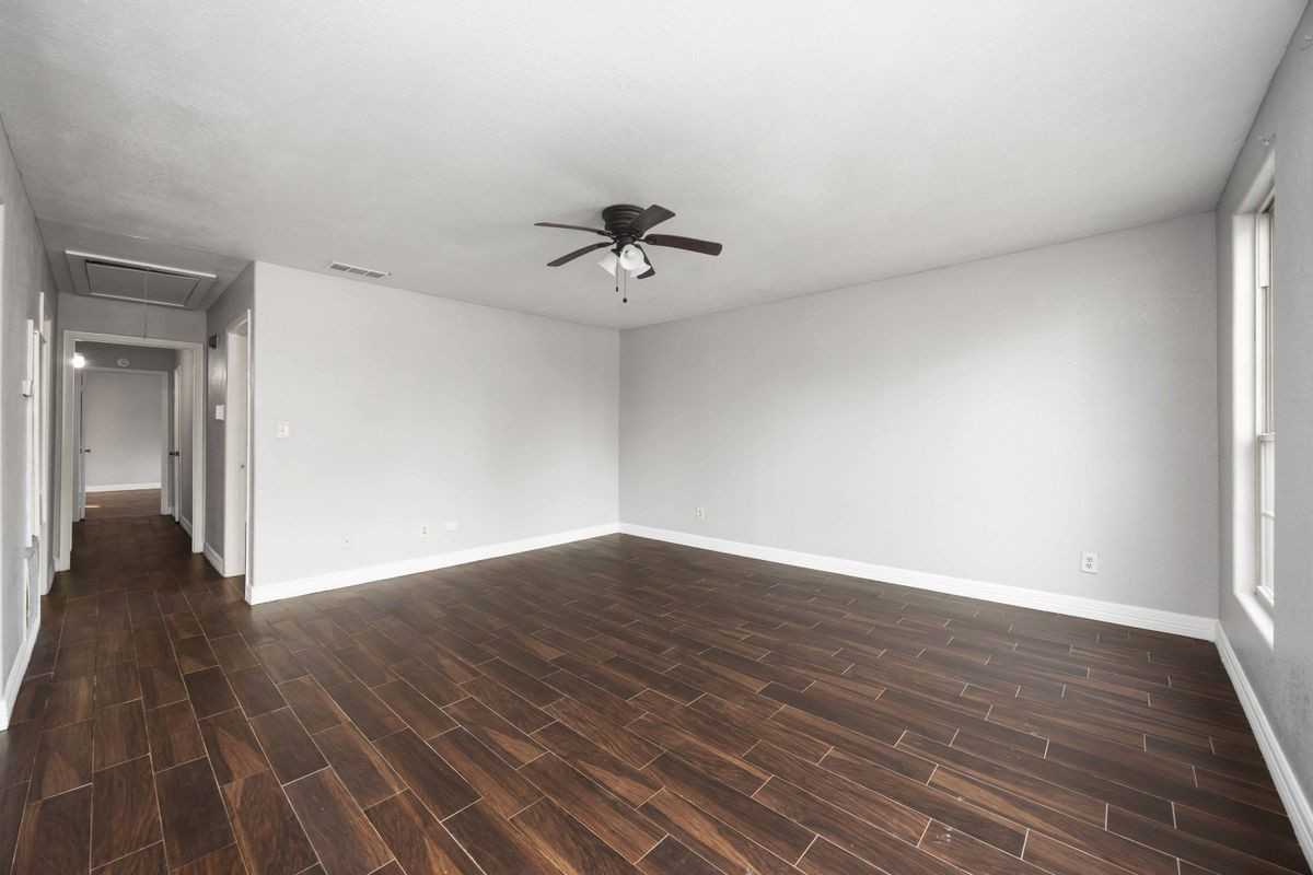 4914 27th St - Photo 6 of 21