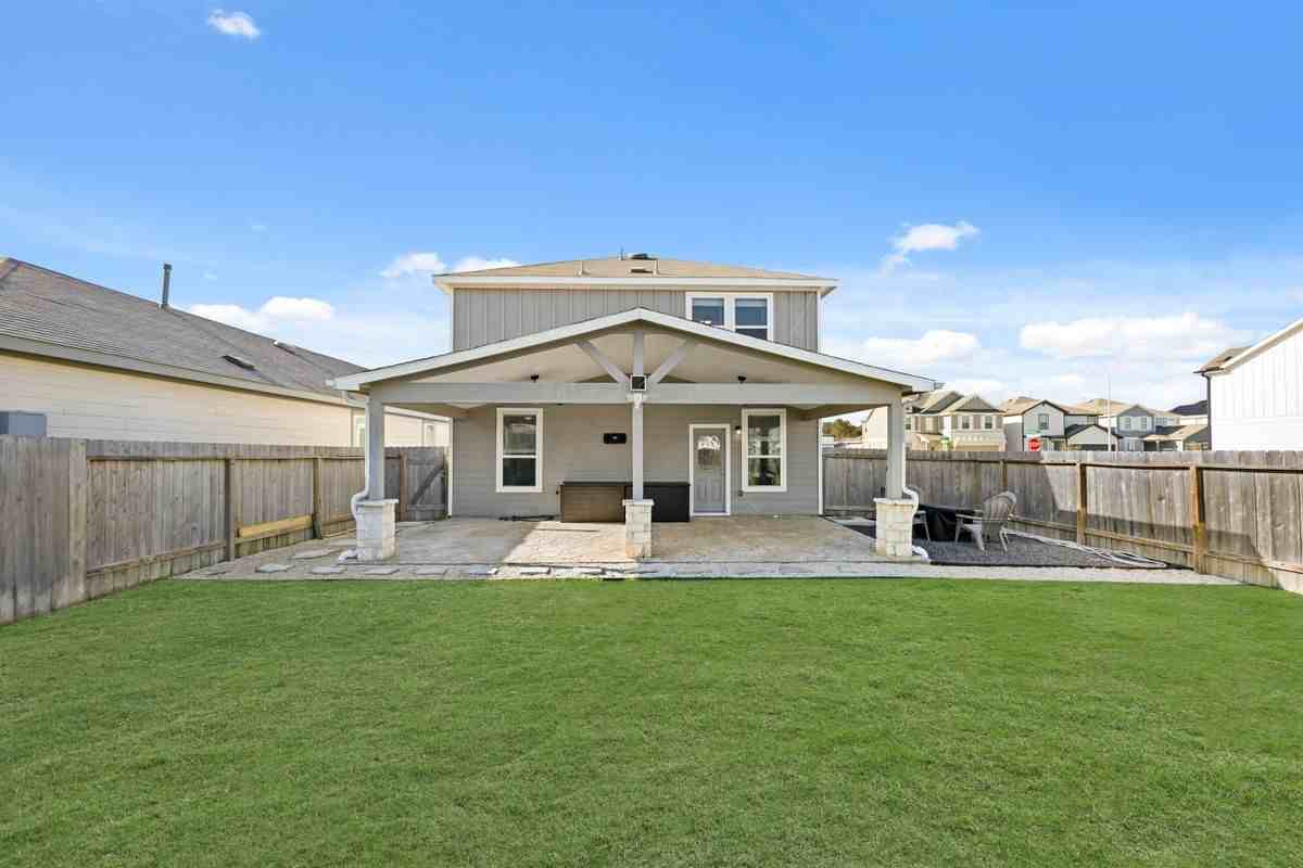 23442 Wrexham St - Photo 2 of 4