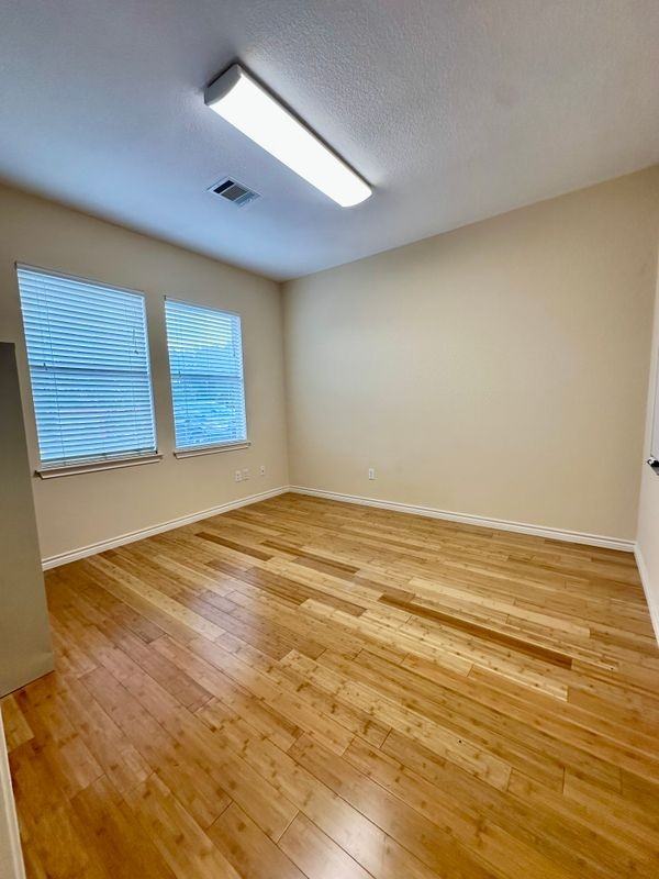 8700 Menchaca Rd ##803 - Photo 3 of 6