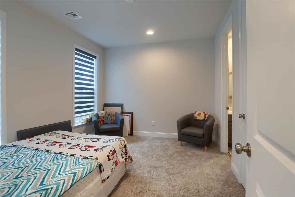 3219 Wayland Rd - Photo 3 of 27