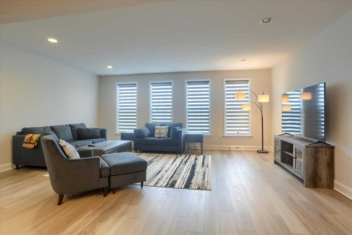 3219 Wayland Rd - Photo 5 of 27