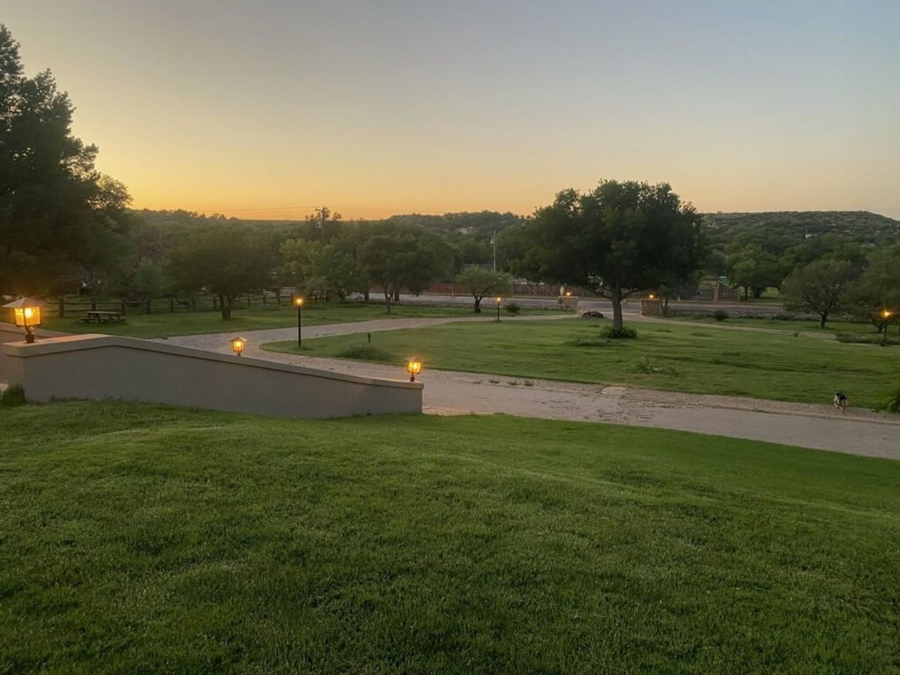 9515 Rm 1061 - Photo 3 of 15