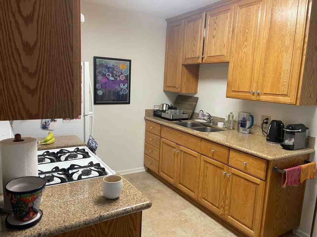 247 5th St ##B - Photo 5 of 8