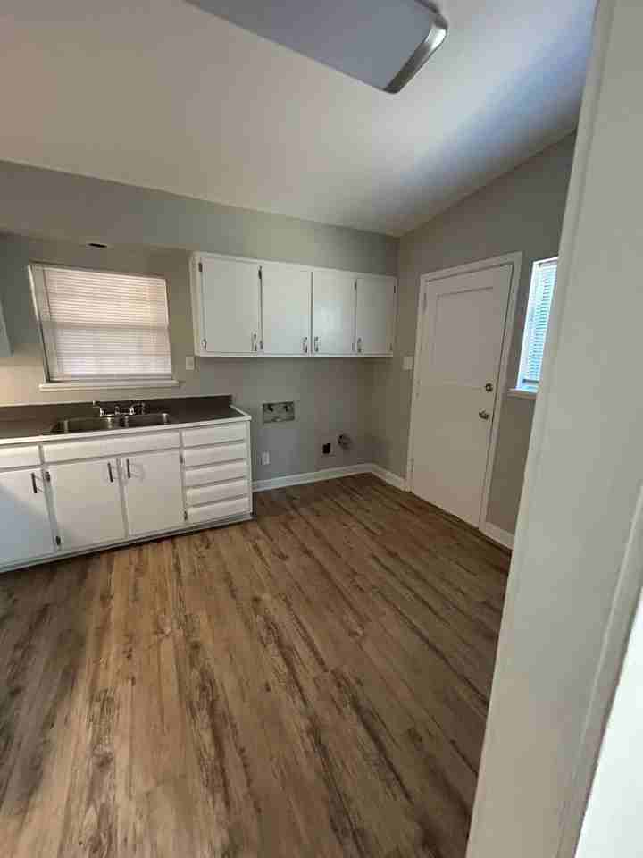 1905 Meadow Dr - Photo 7 of 8