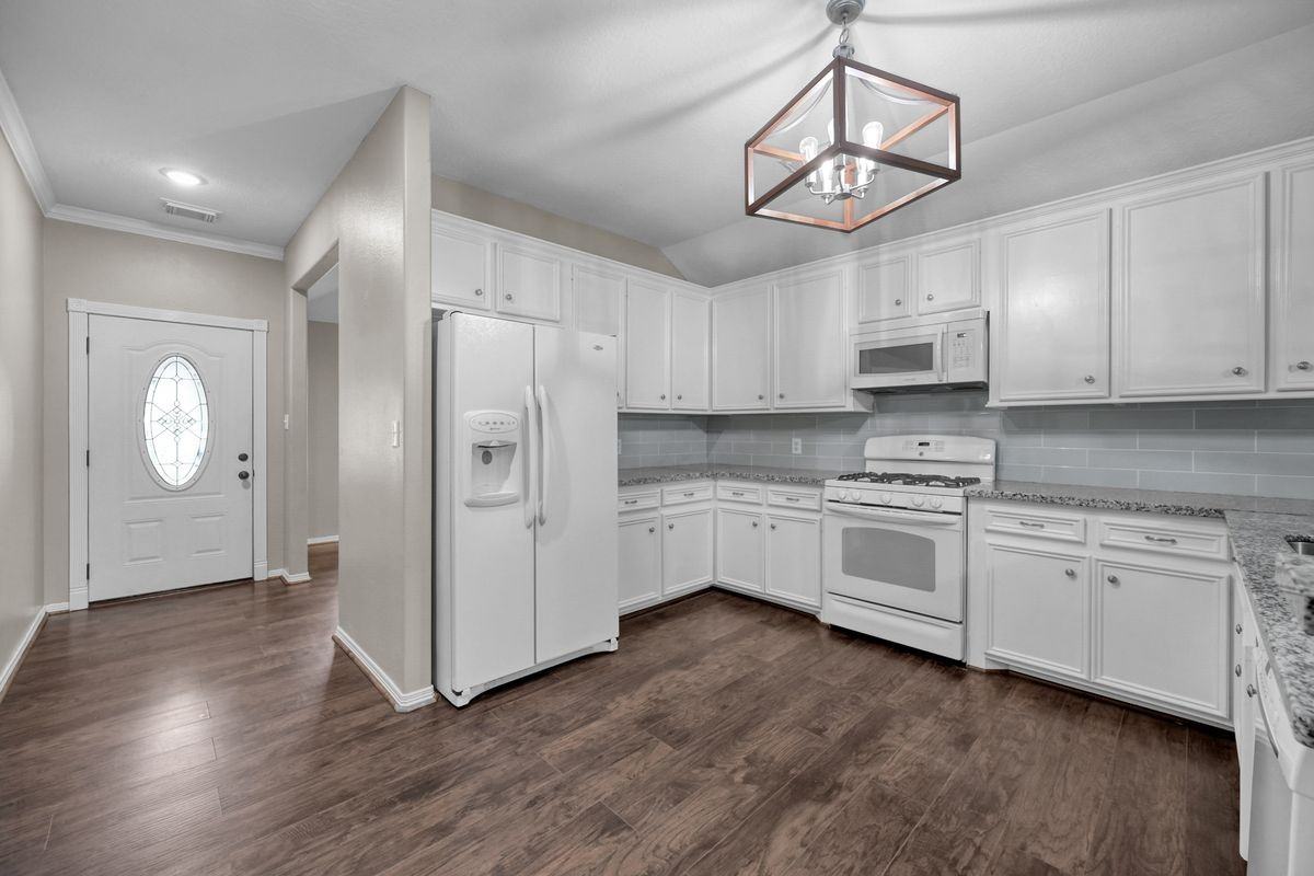 103 Moonspinner - Photo 5 of 26