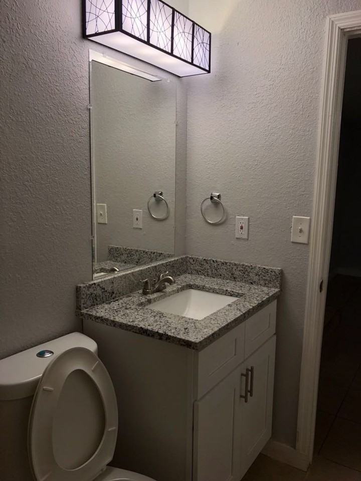 355 Weathersfield Ave - Photo 4 of 16