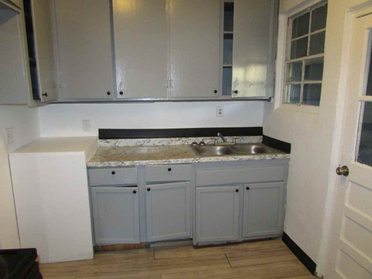 28 Burgess Ct - Photo 3 of 7