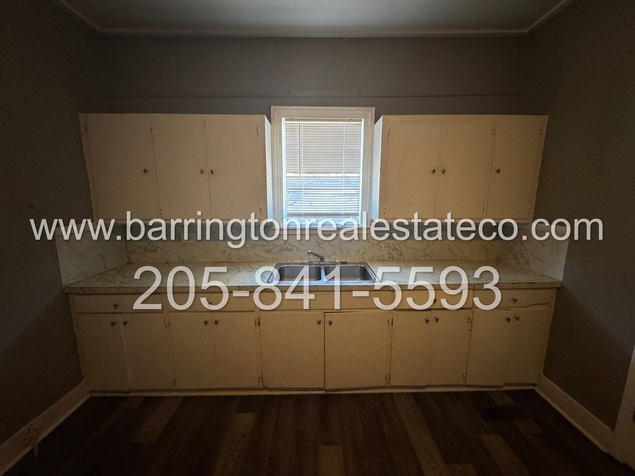 117 Wellington St - Photo 3 of 5