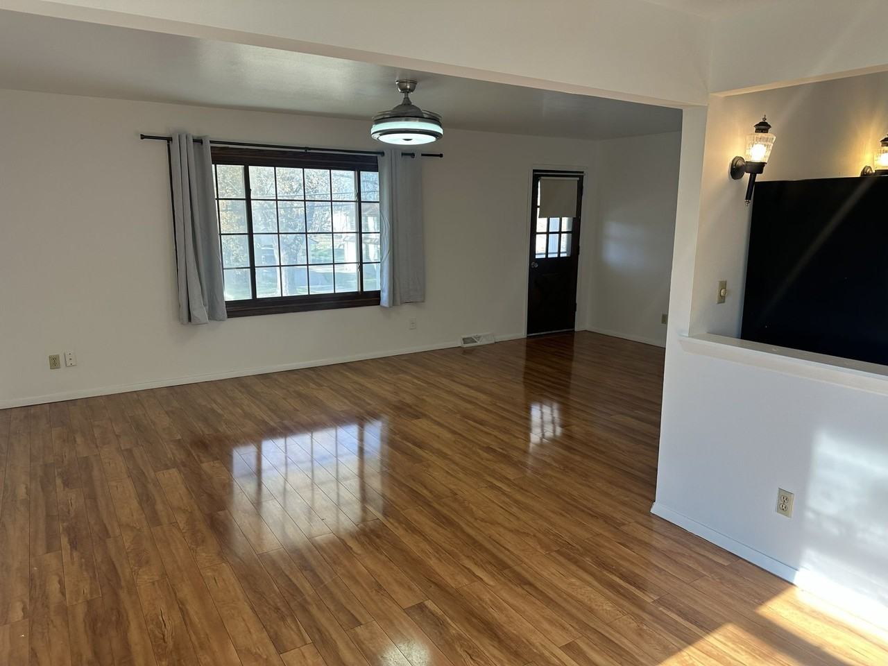 4356-4358 S. Iowa Ave - Photo 5 of 20