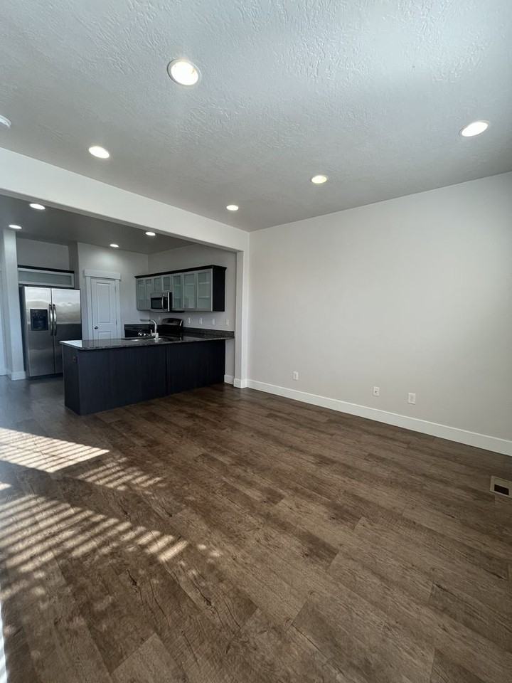 FAME Investments - Photo 2 of 50