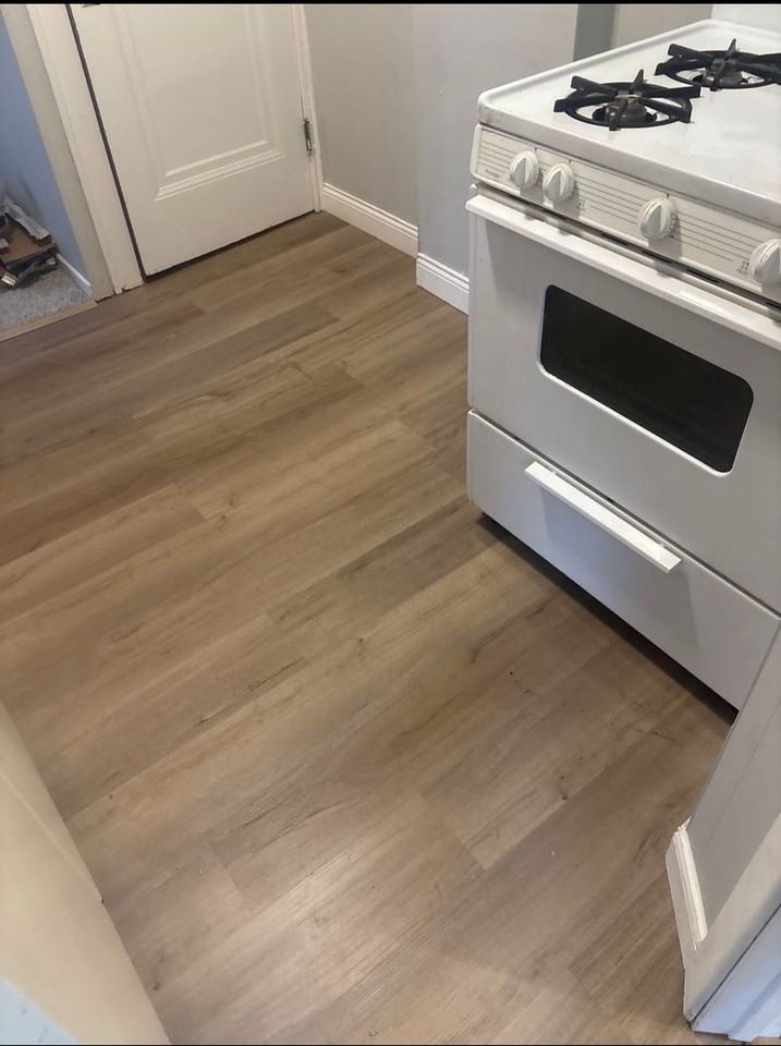 623 W Main St - Photo 3 of 6