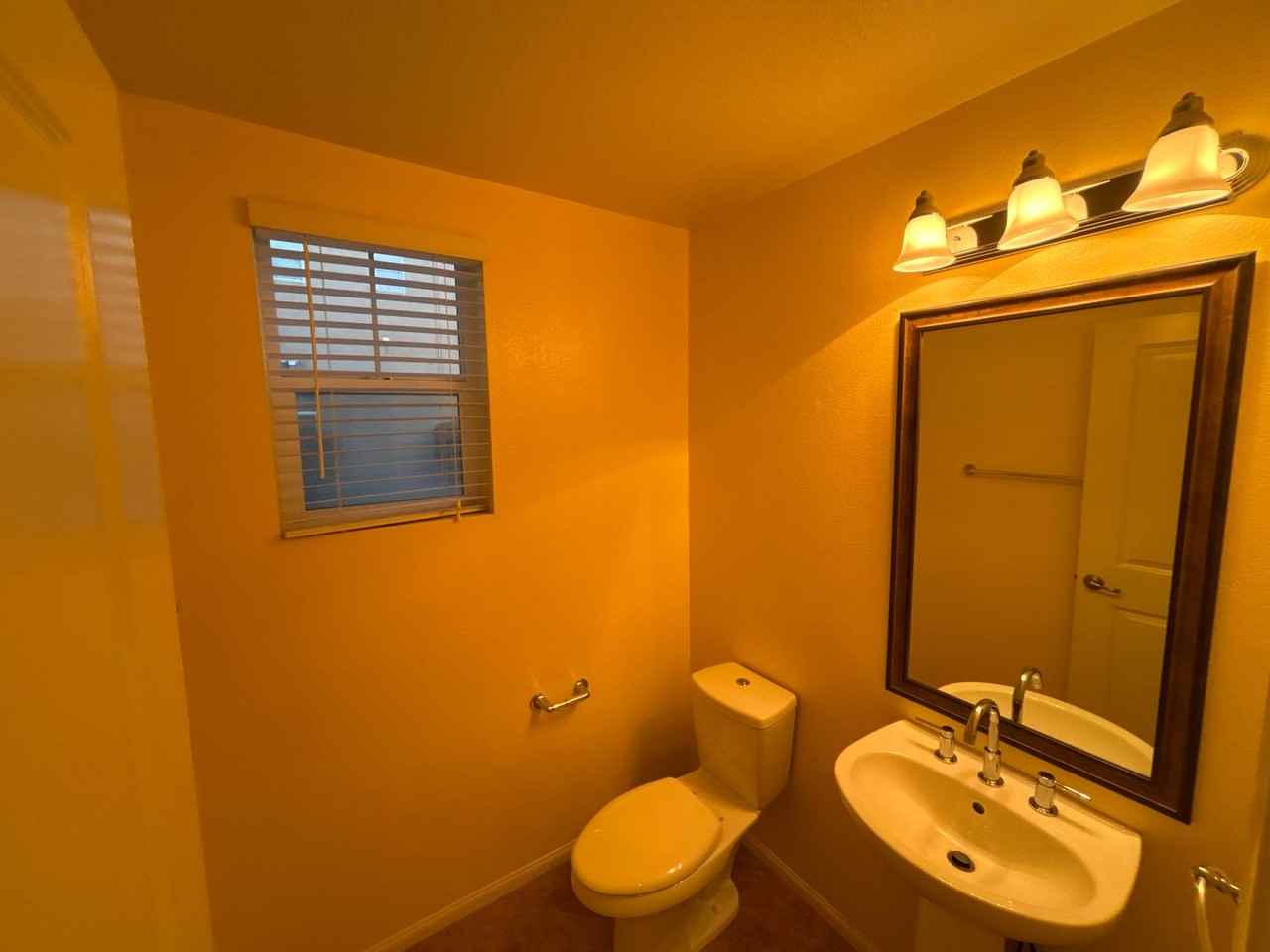 1606 Phoenix Ct - Photo 7 of 22