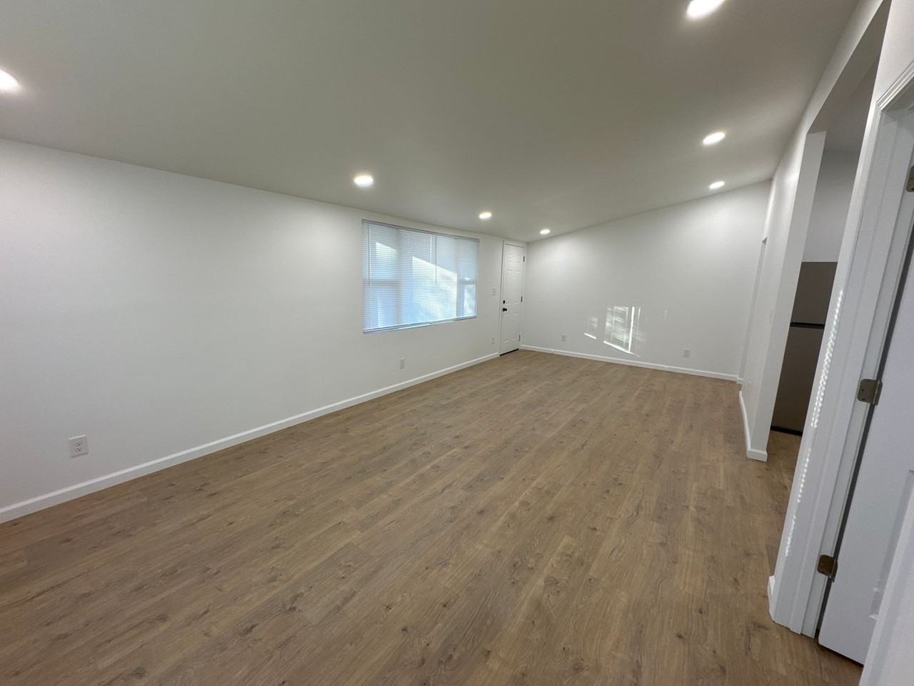 3010 Virginia St - Photo 3 of 22