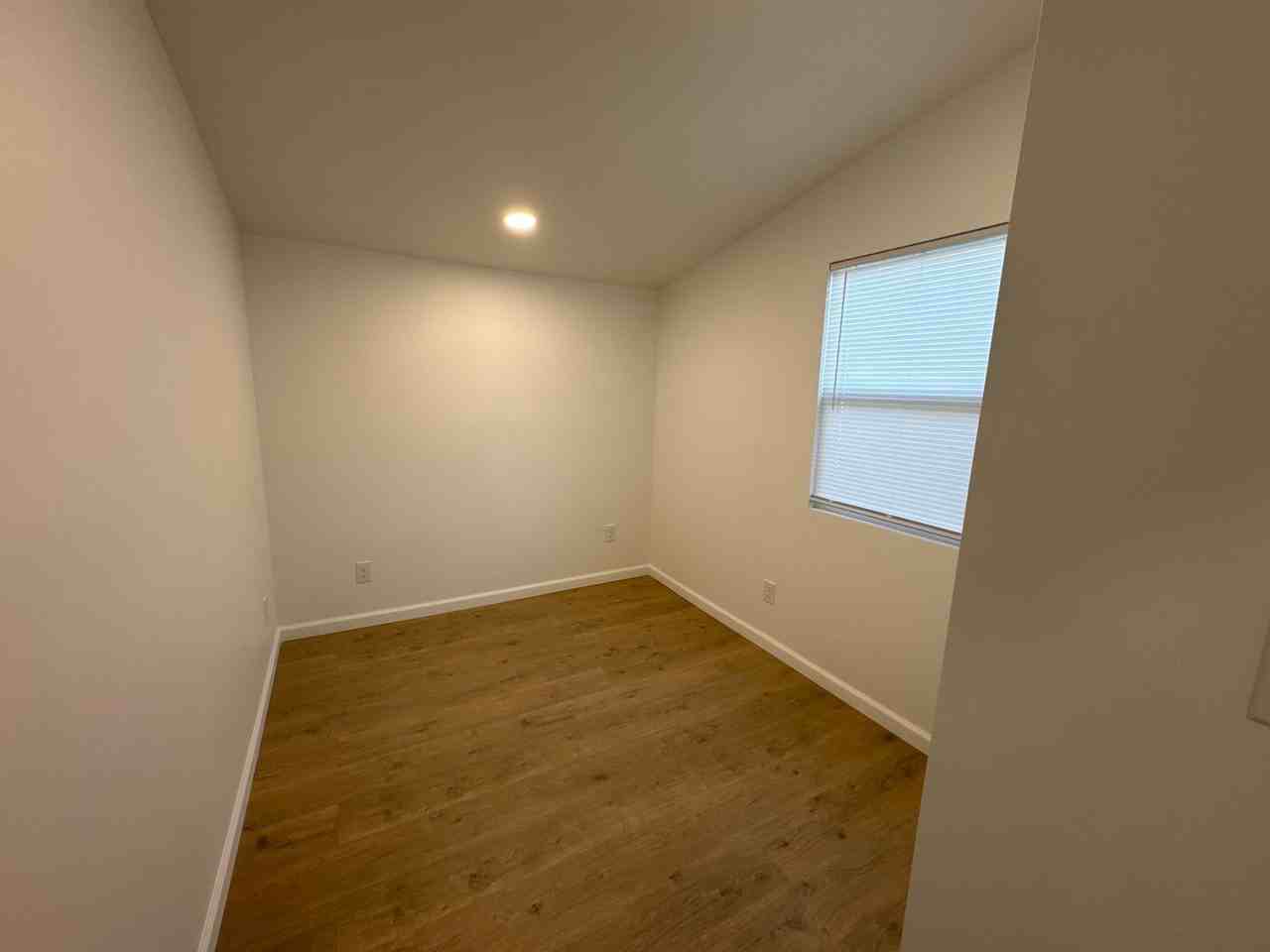 3010 Virginia St - Photo 4 of 22