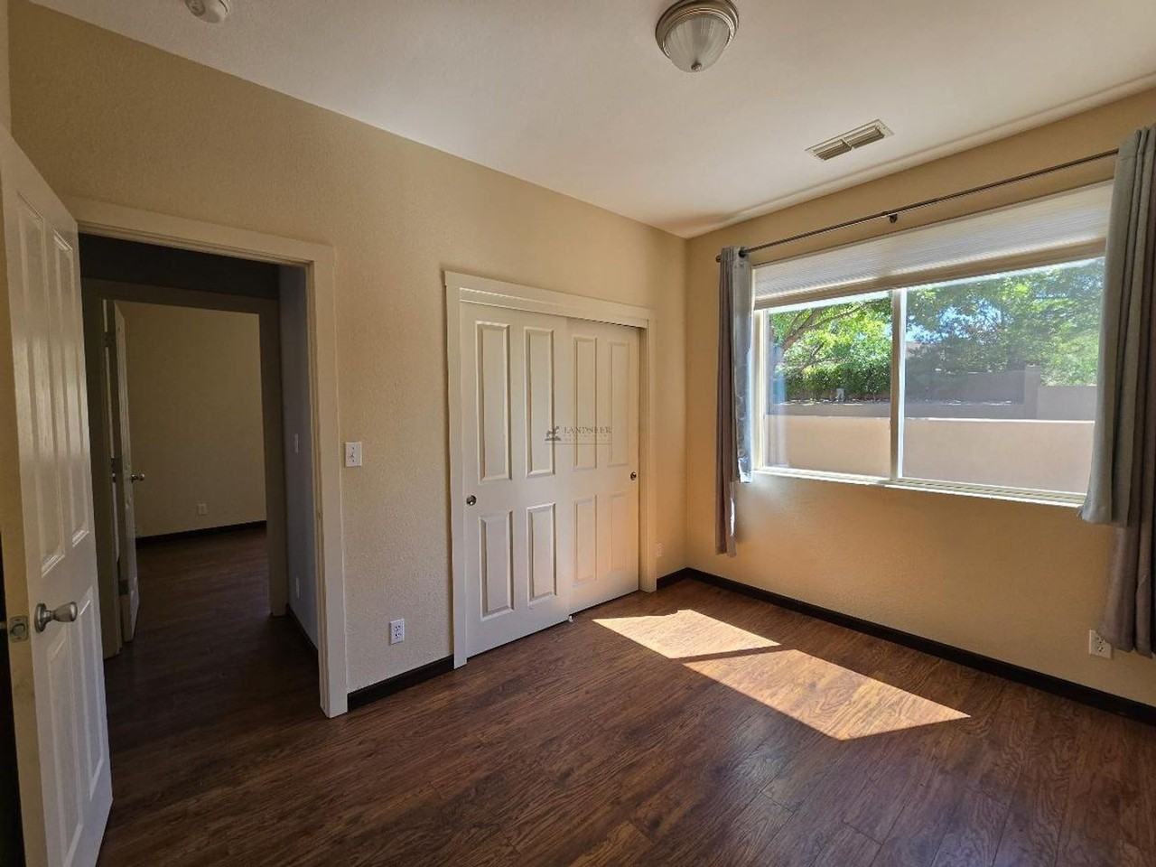 9 Autumn Light Pl - Photo 4 of 15