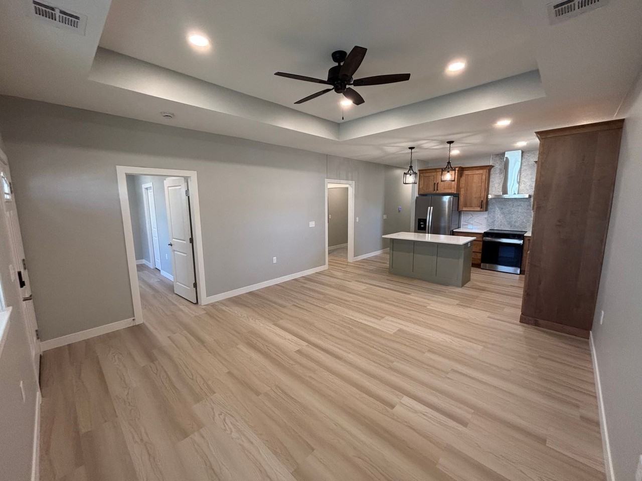 617 Yuma St - Photo 7 of 44