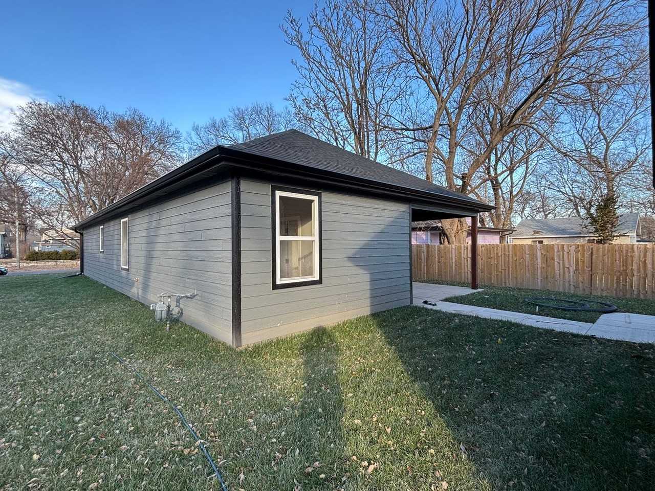 611 Yuma St - Photo 7 of 50