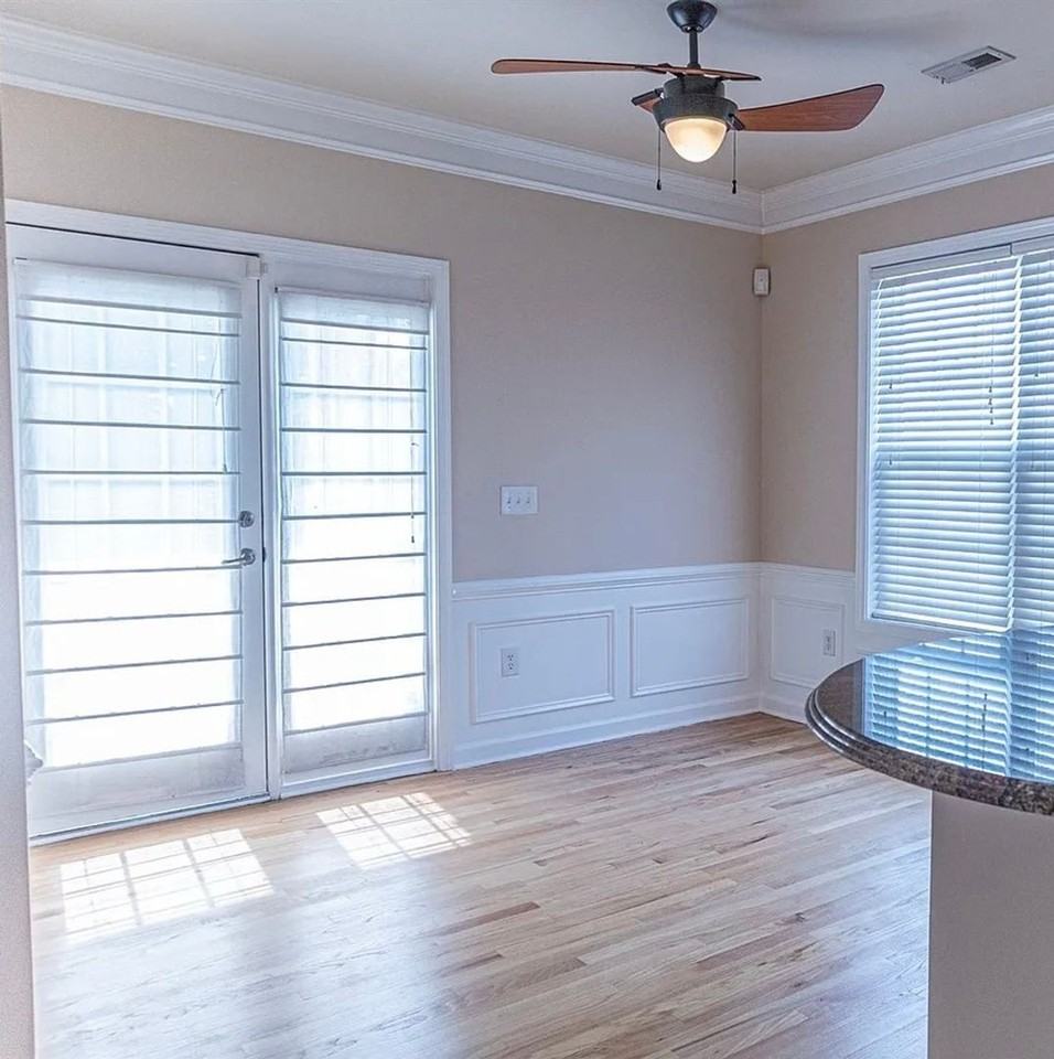 2092 Ayrsley Town Blvd - Photo 6 of 24